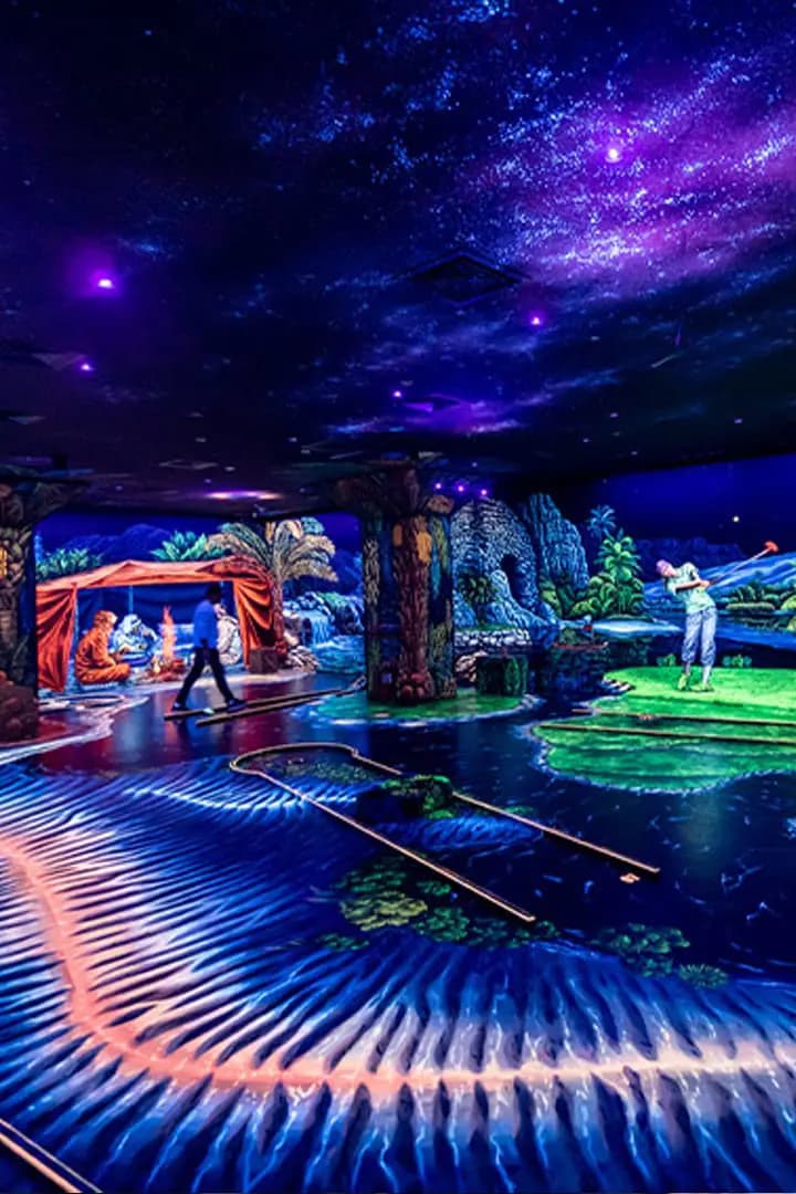 3D Blacklight Minigolf Dubai — photo 4 of 9