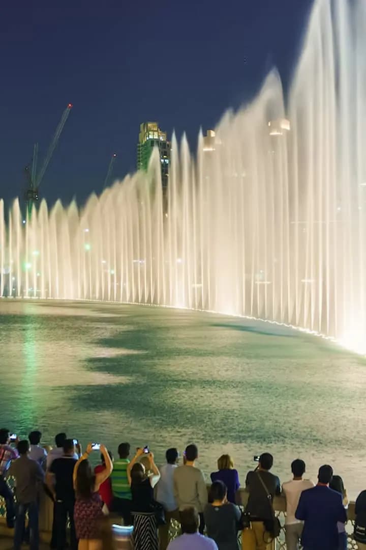 Dubai Fountain Lake Ride — photo 3 of 7