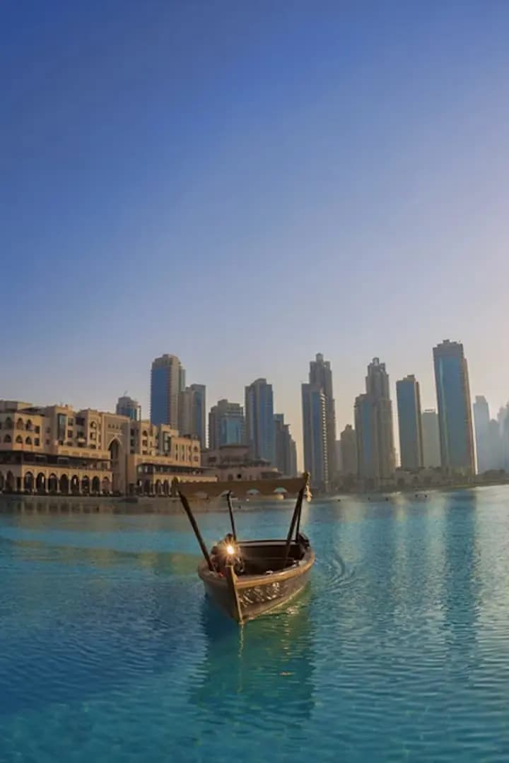 Dubai Fountain Lake Ride — photo 7 of 7