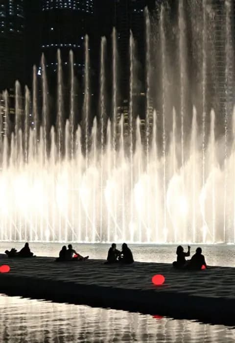 Dubai Fountain Walk Bridge — photo 6 of 7