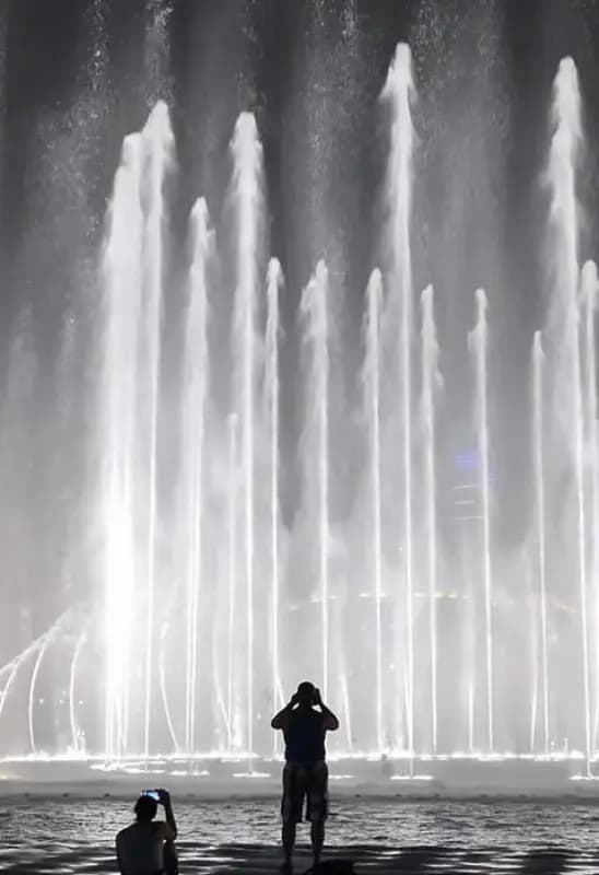 Dubai Fountain Walk Bridge — photo 7 of 7
