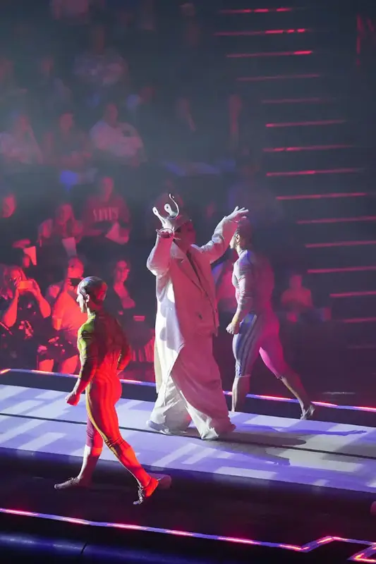 La Perle By Dragone Show — photo 2 of 4