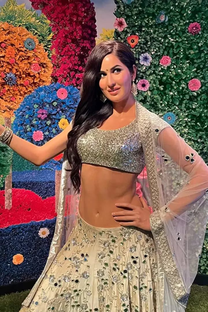 Madame Tussauds Dubai — Dubai tour experience with Flyout Tours