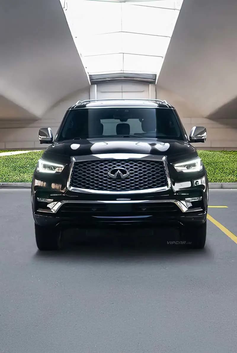 Infiniti — photo 2 of 4