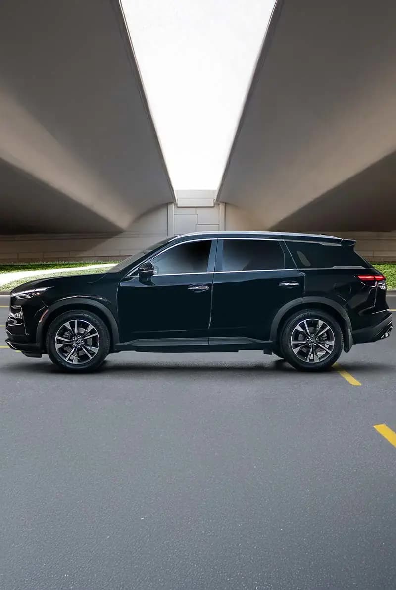 Infiniti — photo 3 of 4