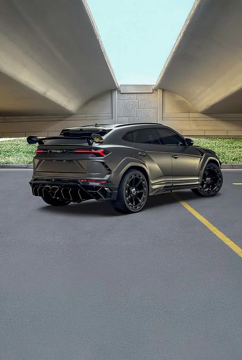 Lamborghini — photo 6 of 6