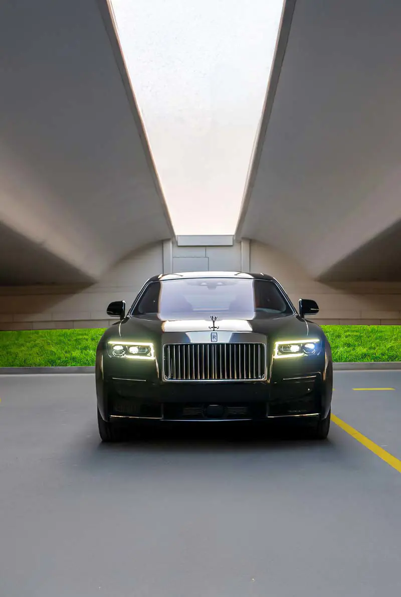 Ultra-Luxury Rolls Royce — Dubai tour experience with Flyout Tours