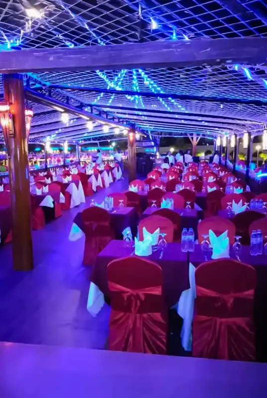 Al Mansour Mega Dhow — photo 4 of 7