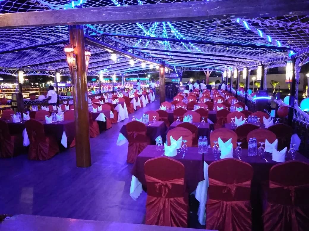 Al Mansour Dinner Cruise — photo 8 of 11