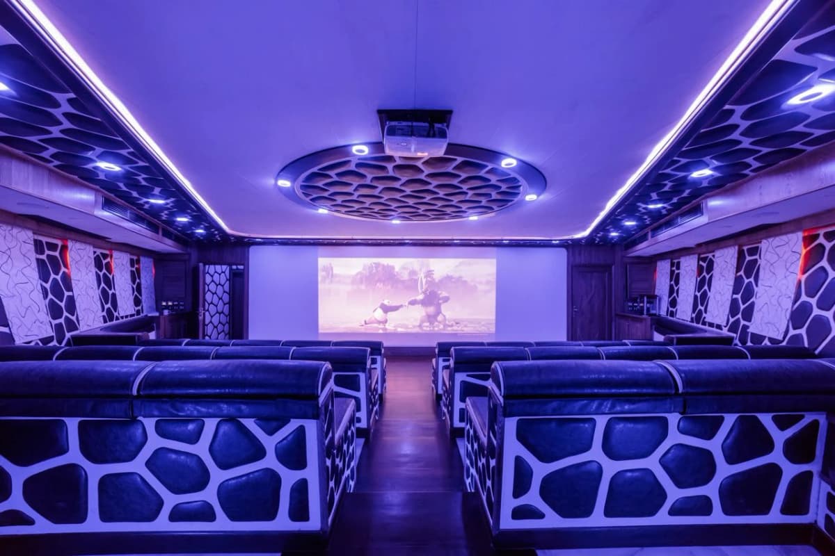 Lotus Mega Yacht Dinner Cruise — photo 14 of 17