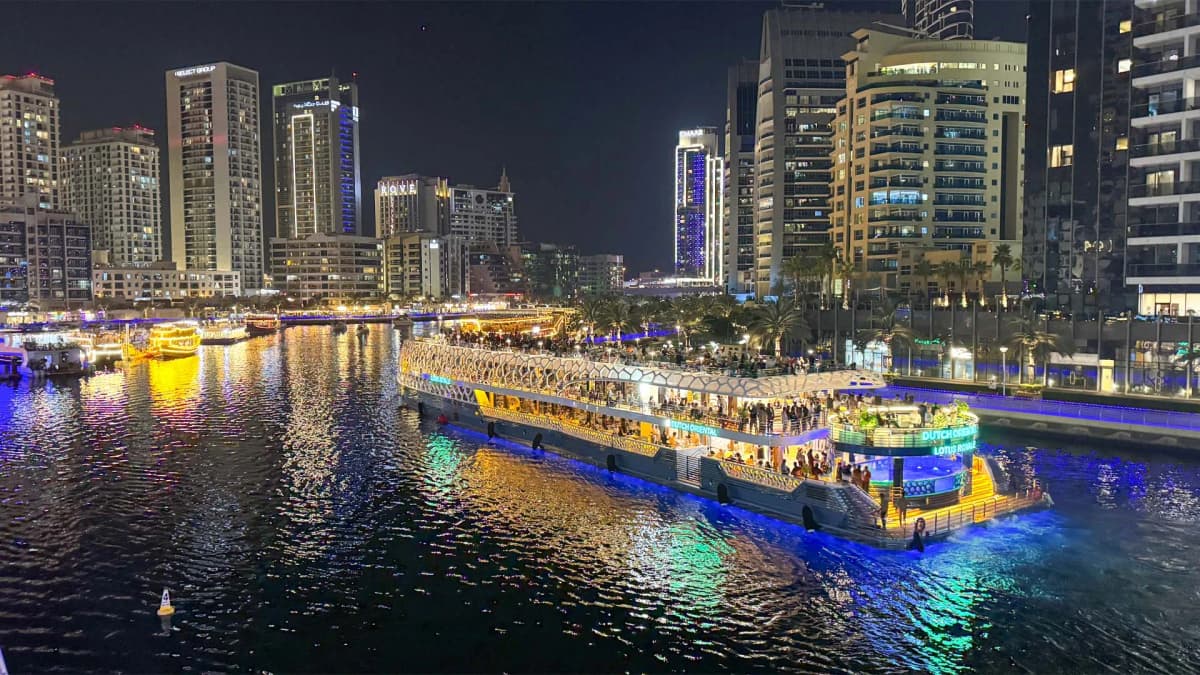 Lotus Mega Yacht Dinner Cruise — photo 2 of 17