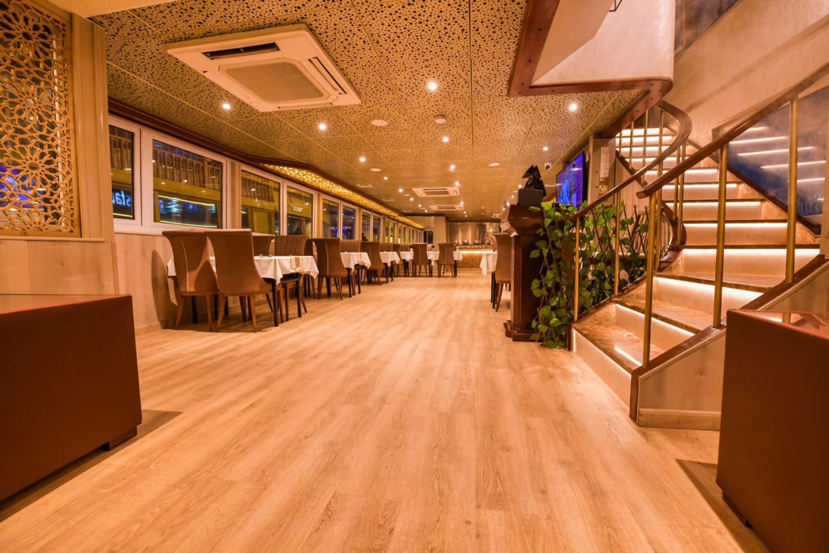 Royal Dinner Cruise — photo 3 of 10