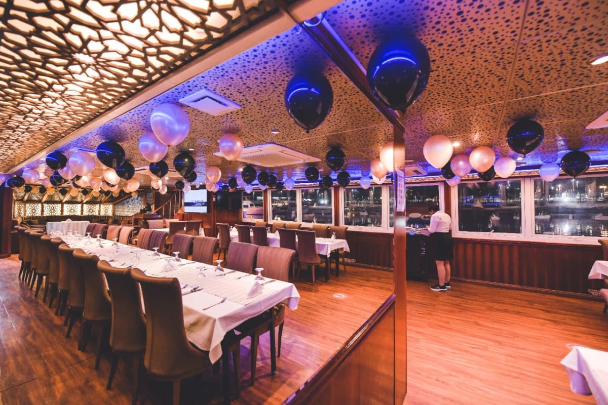 Royal Dinner Cruise — photo 4 of 10