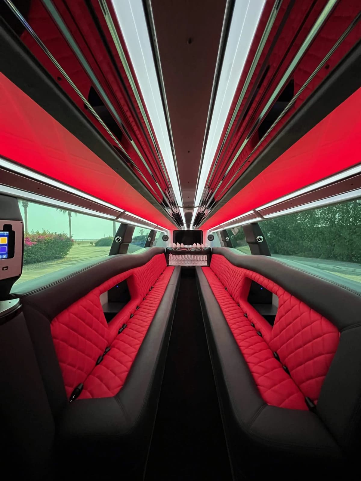Denali 2.0 Limousine — photo 3 of 5