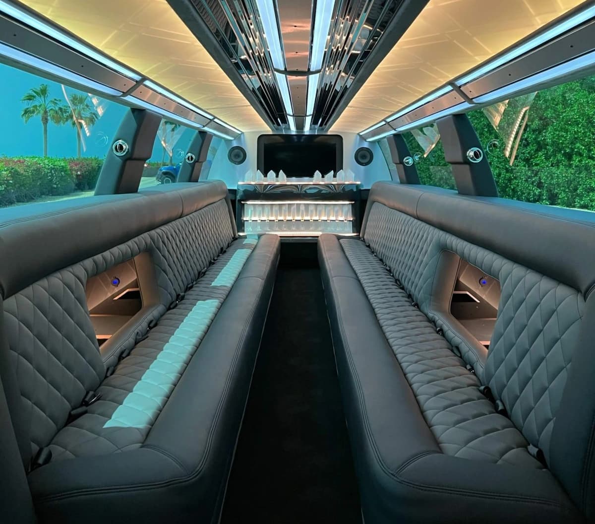 GMC Denali Black Limousine — photo 3 of 7