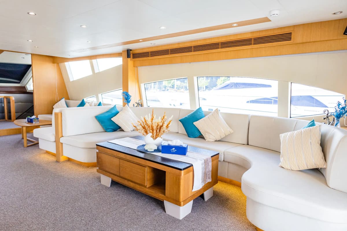 Astra Luxury Yacht Charter — photo 4 of 8