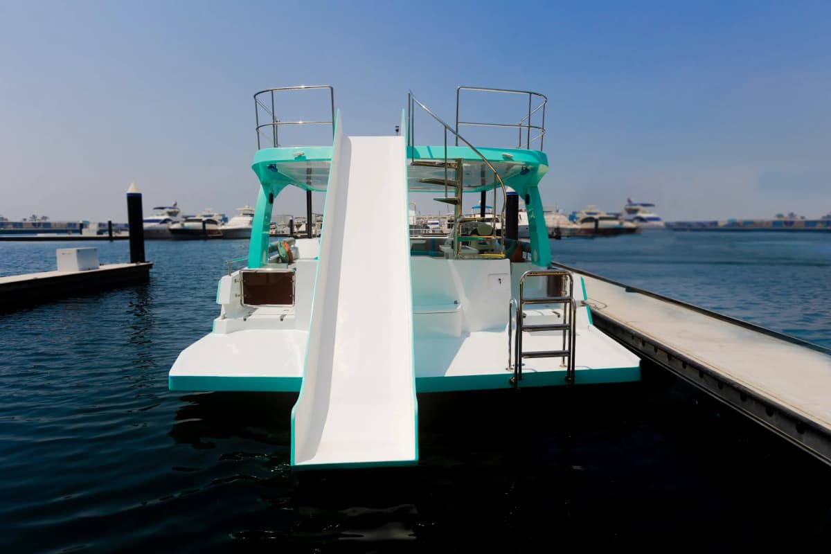 Jump Party Yacht Charter — photo 10 of 12