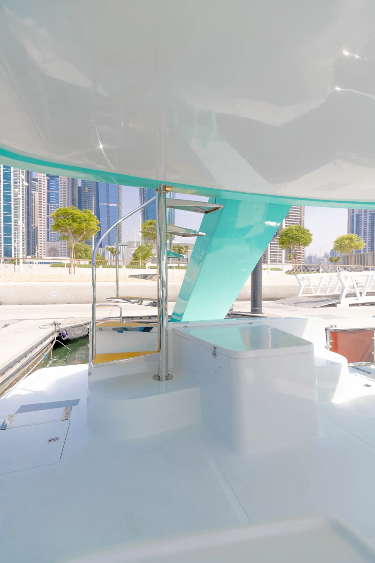 Jump Party Yacht Charter — photo 11 of 12