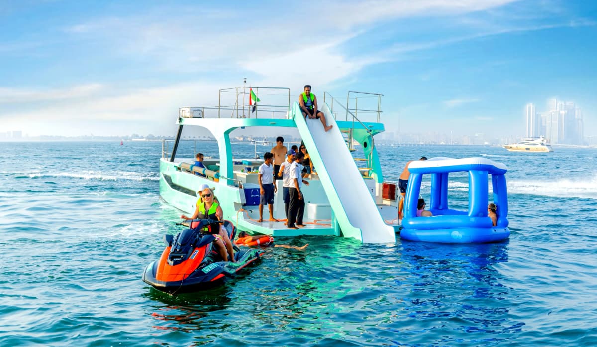 Jump Party Yacht Charter — photo 3 of 12