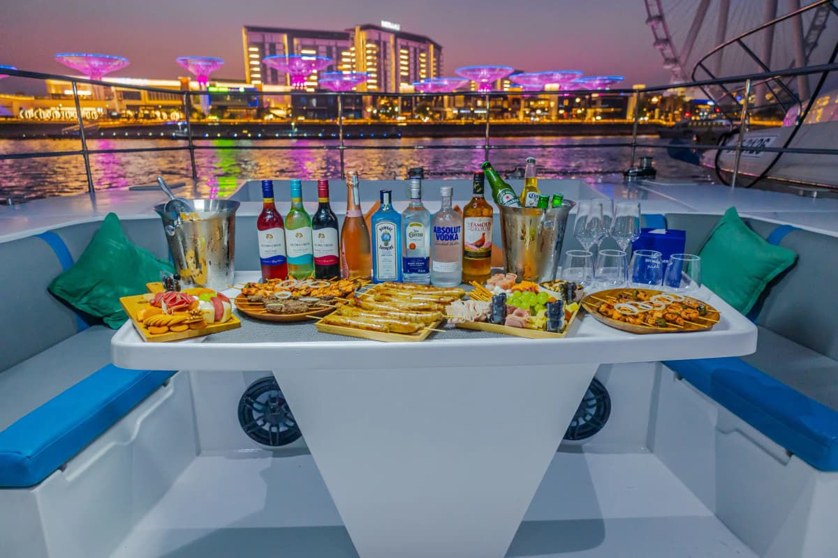 Jump Party Yacht Charter — photo 4 of 12
