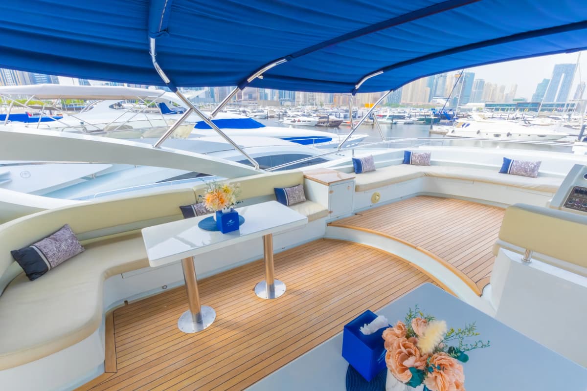 Kona Luxury Yacht Charter — photo 2 of 12