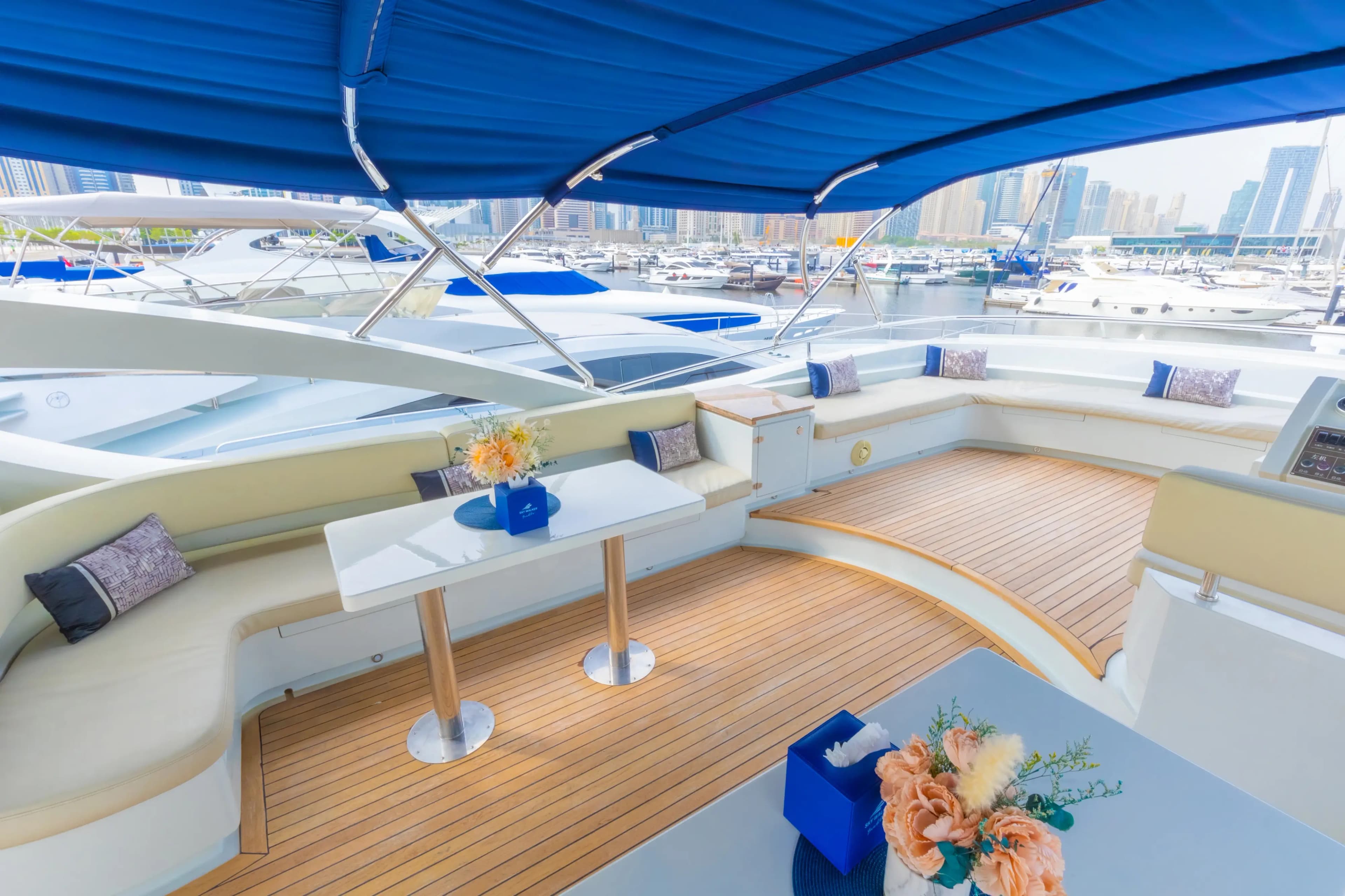Kona Luxury Yacht Charter — photo 2 of 12