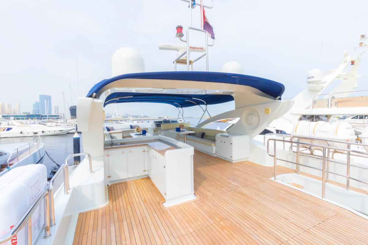 Kona Luxury Yacht Charter — photo 3 of 12