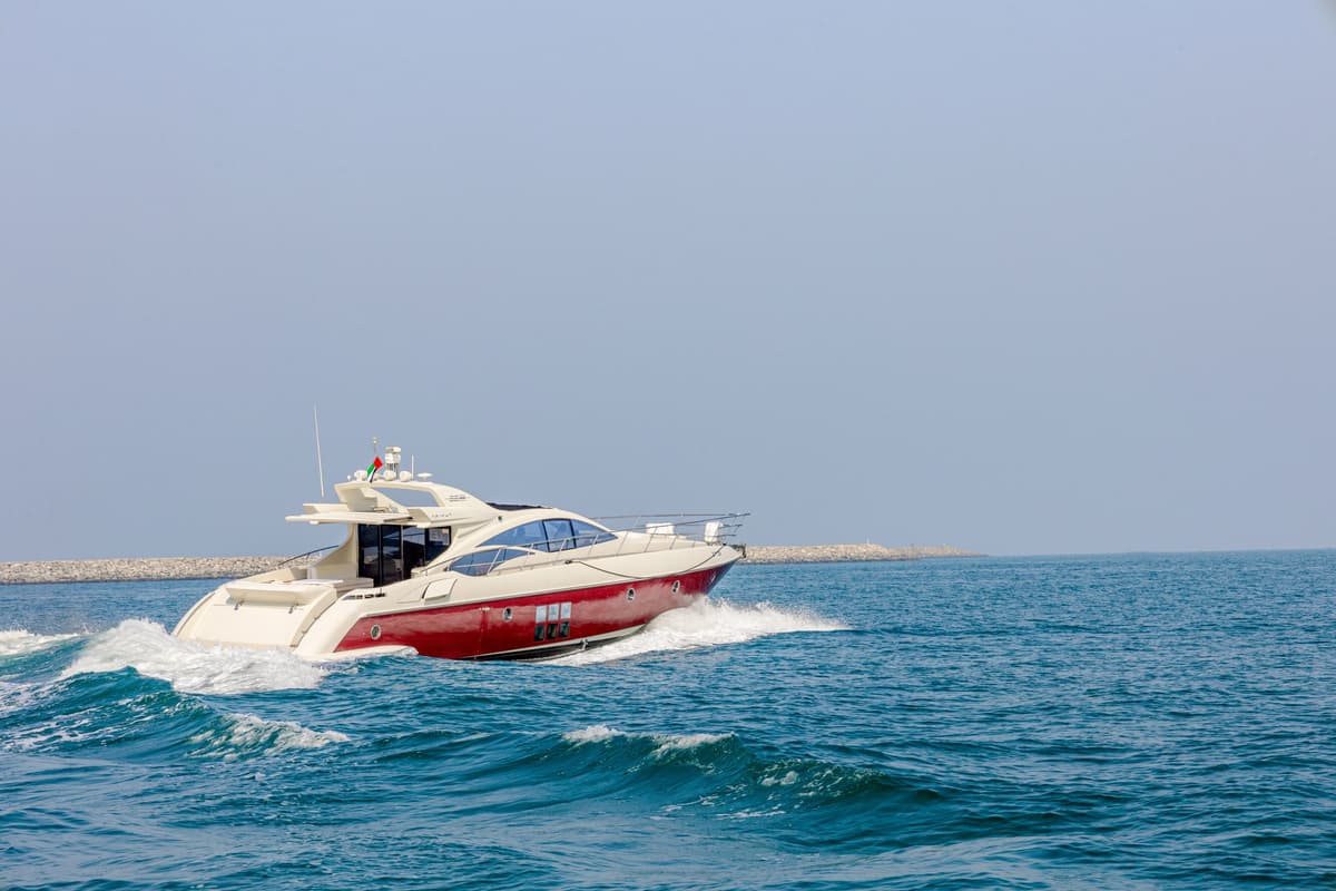 Sura Luxury Yacht Charter — photo 2 of 4