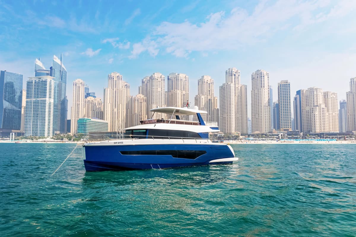 Taka Luxury Yacht Charter — photo 1 of 12