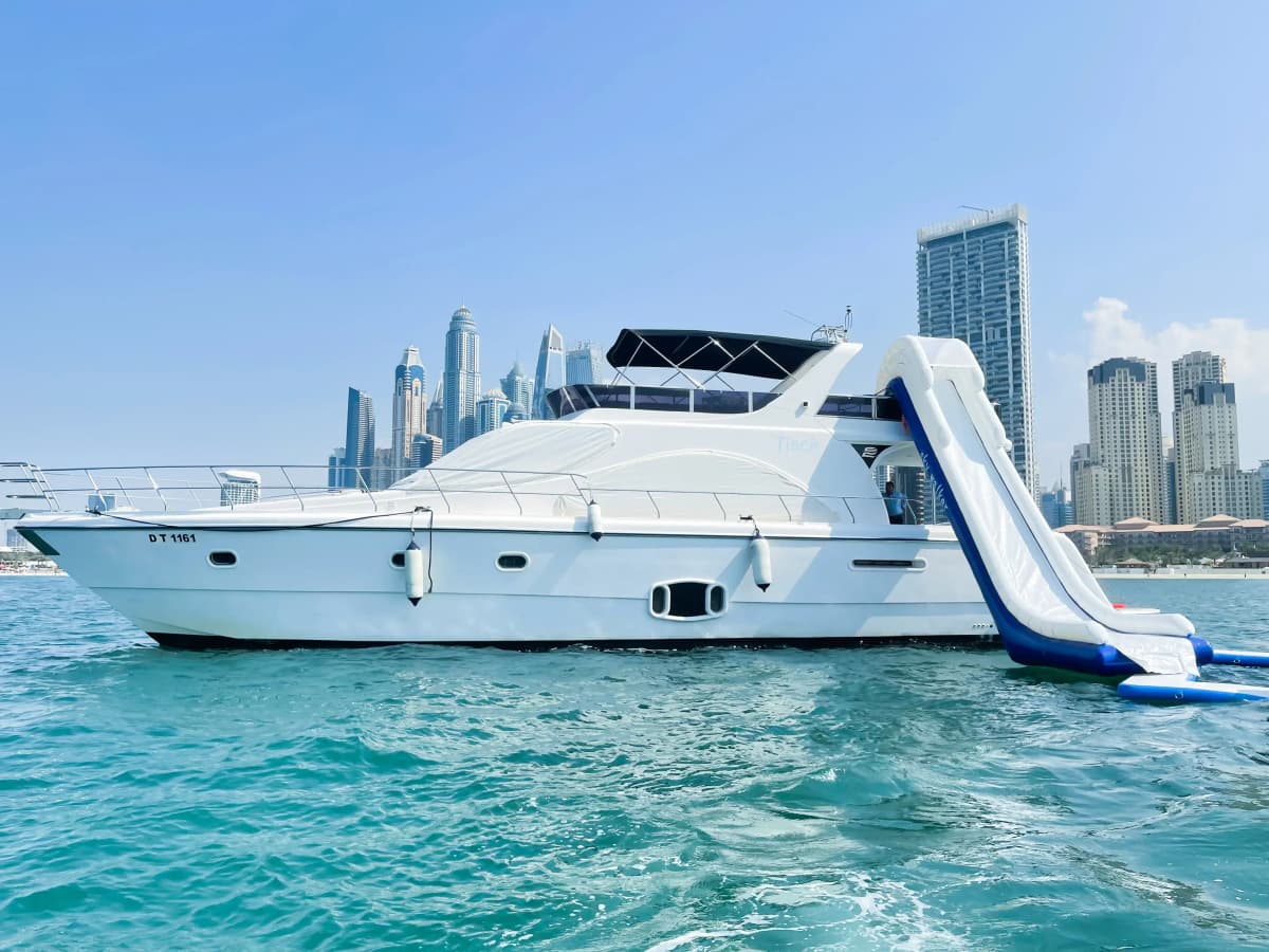 Tisck Luxury Yacht Charter — photo 10 of 11