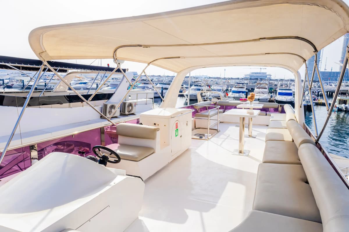 Tisck Luxury Yacht Charter — photo 5 of 11