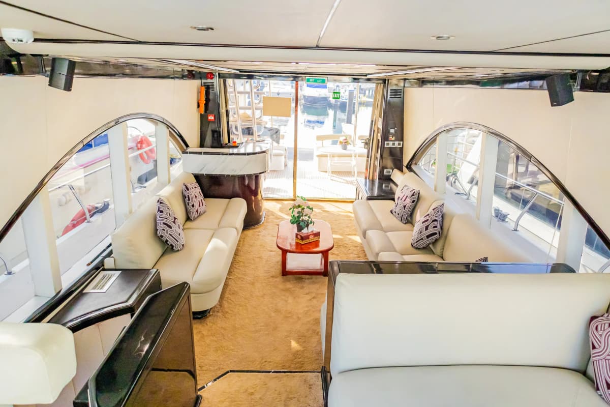 Tisck Luxury Yacht Charter — photo 7 of 11