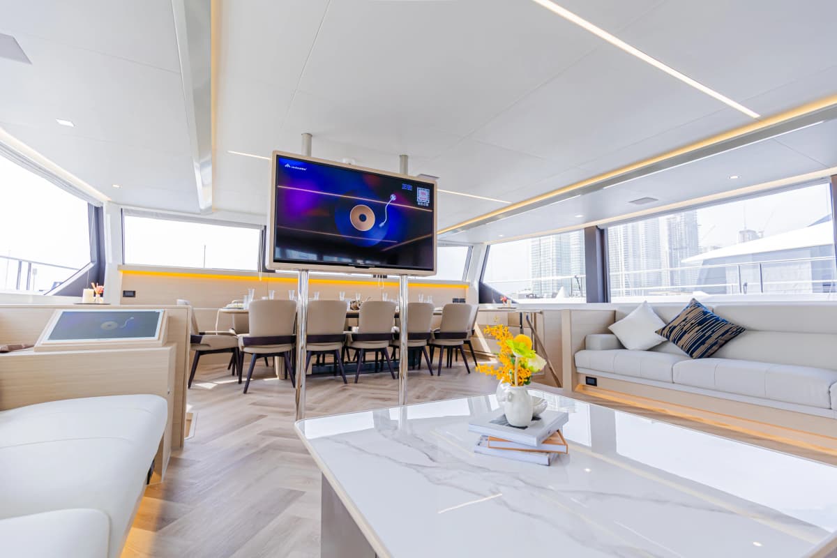 Volare Luxury Yacht Charter — photo 7 of 15