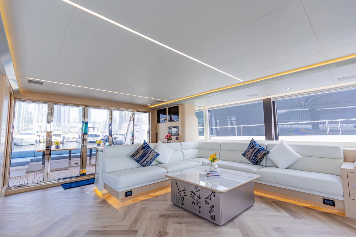 Volare Luxury Yacht Charter — photo 8 of 15
