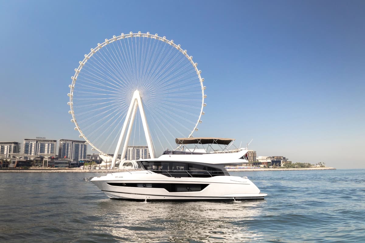 X-53 Sport Yacht Charter — photo 1 of 12