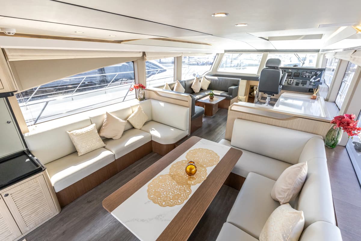 X-53 Sport Yacht Charter — photo 3 of 12