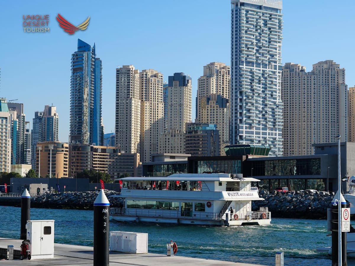 Dhow Dinner Cruise Dubai Marina — photo 4 of 6