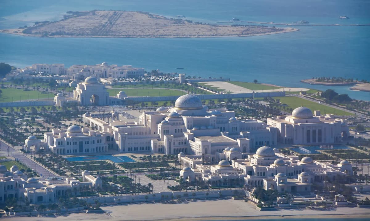 Abu Dhabi Helicopter Tour — photo 9 of 11