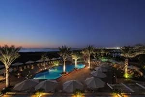 Crowne Plaza Abu Dhabi Yas Island — photo 11 of 14