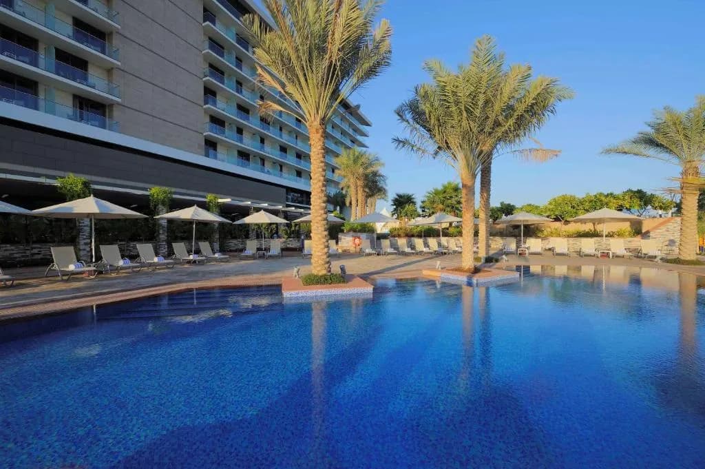 Crowne Plaza Abu Dhabi Yas Island — photo 3 of 14