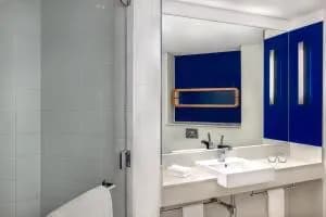 Crowne Plaza Abu Dhabi Yas Island — photo 7 of 14