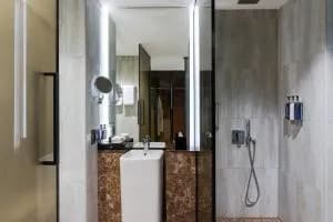 voco Dubai The Palm by IHG — photo 10 of 12