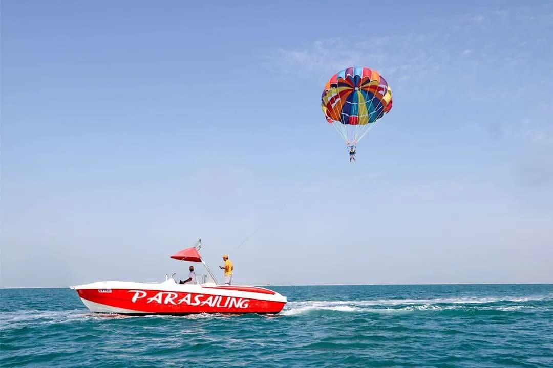 Parasailing Adventure — photo 4 of 6