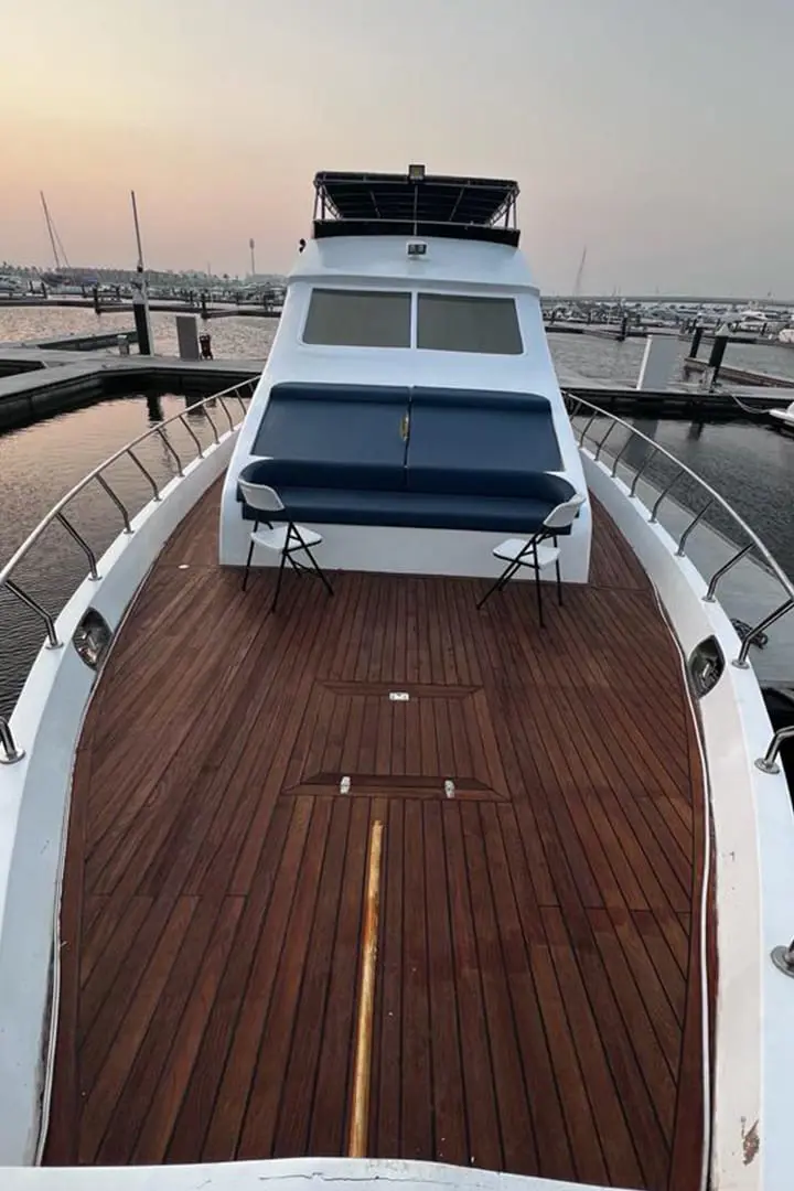 Aurora Sky 80ft Yacht — photo 2 of 6