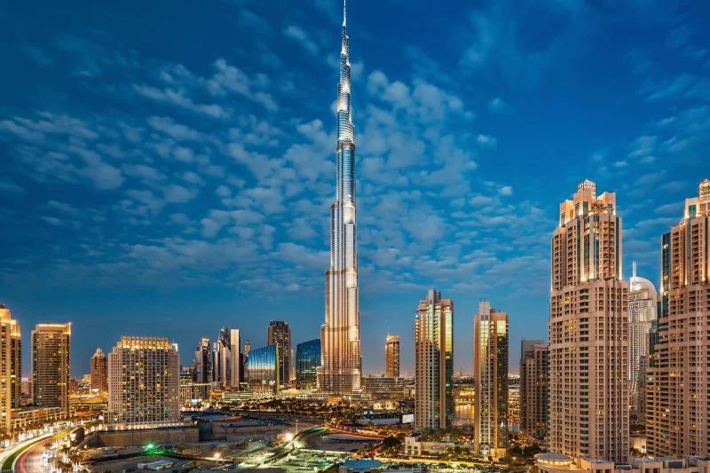 top Dubai tours including Burj Khalifa and Dubai Marina stops